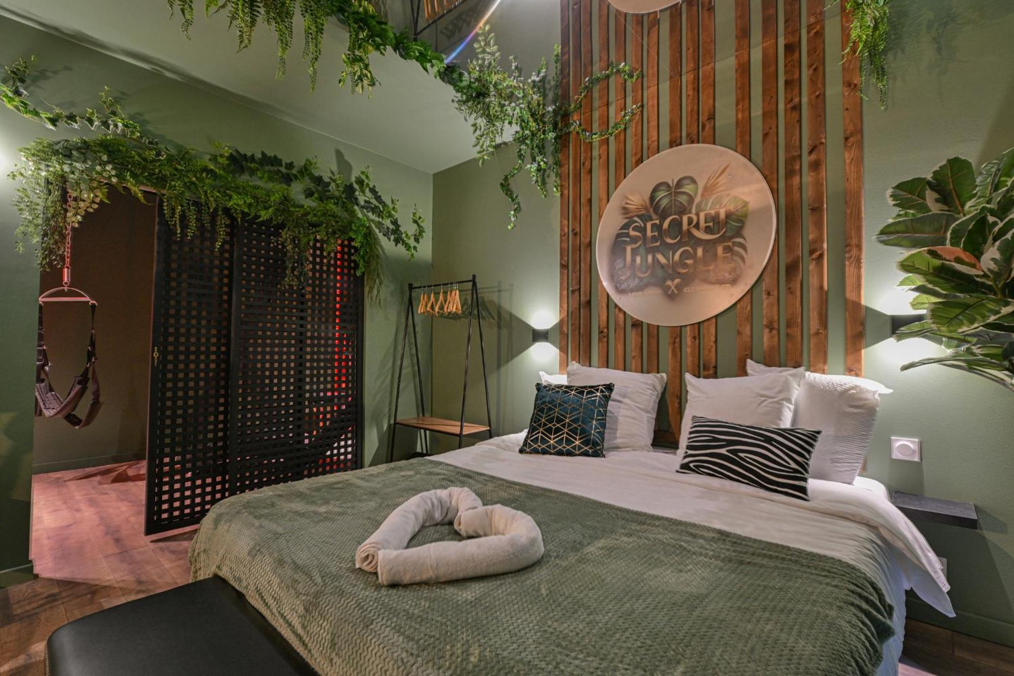 Secret Jungle - Love Room By Prim0 C0Nciergerie 鲁瓦亚 外观 照片